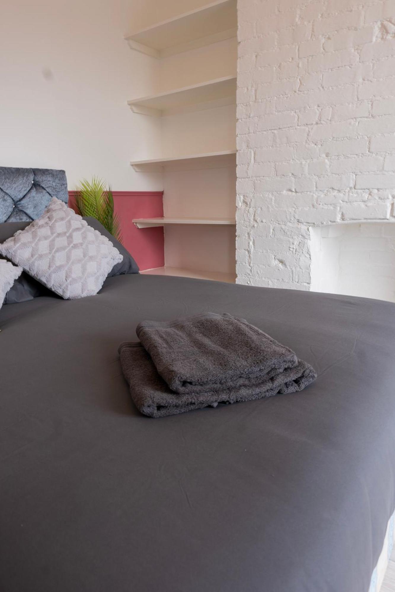 5C- Stylish Urban Retreat - Spacious 2 Bed Flat Londra Dış mekan fotoğraf
