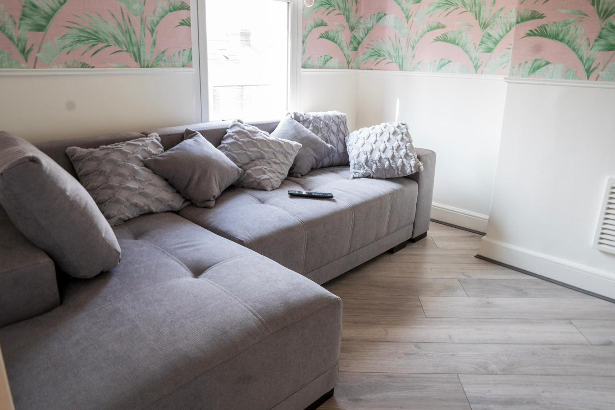 5C- Stylish Urban Retreat - Spacious 2 Bed Flat Londra Dış mekan fotoğraf