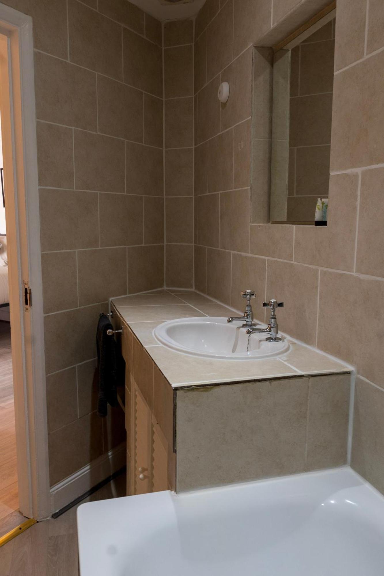 5C- Stylish Urban Retreat - Spacious 2 Bed Flat Londra Dış mekan fotoğraf