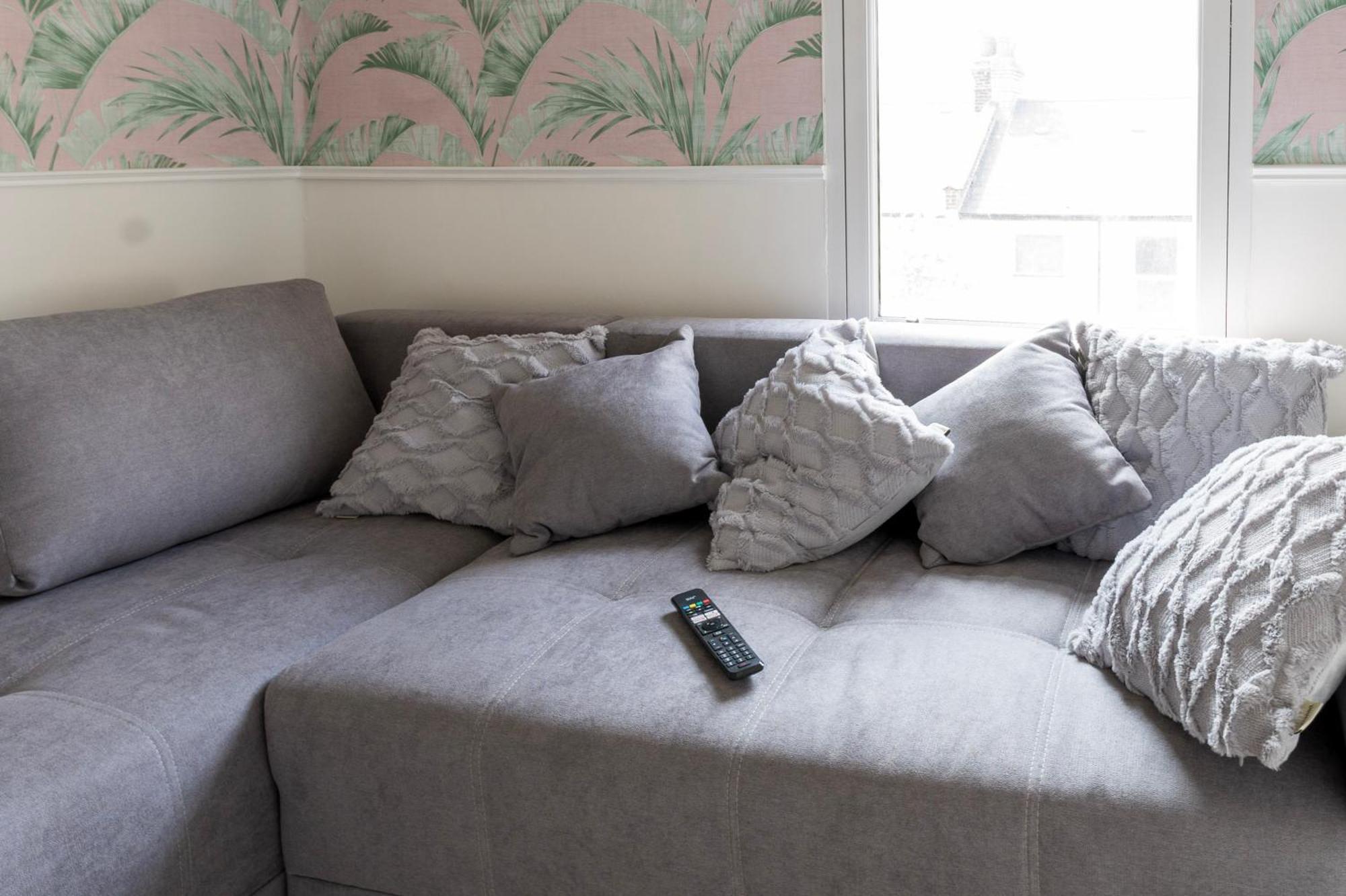 5C- Stylish Urban Retreat - Spacious 2 Bed Flat Londra Dış mekan fotoğraf
